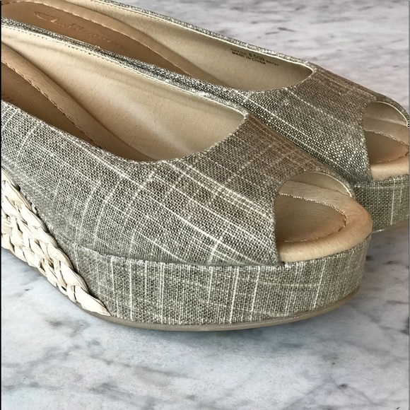 Linen Espadrille Style Peep Toe Sandal - Picture 6 of 8